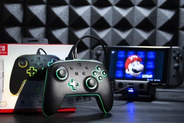 手感優良,價位略低高性價比的“PowerA Spectra Enhanced Wired Controller for Nintendo Switch”手把評測