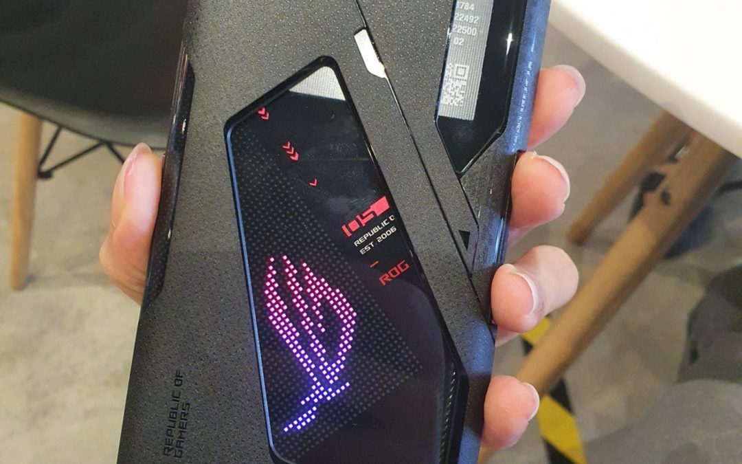 華碩 ROG Phone 5 ，最閃耀之眼，一個月使用評測